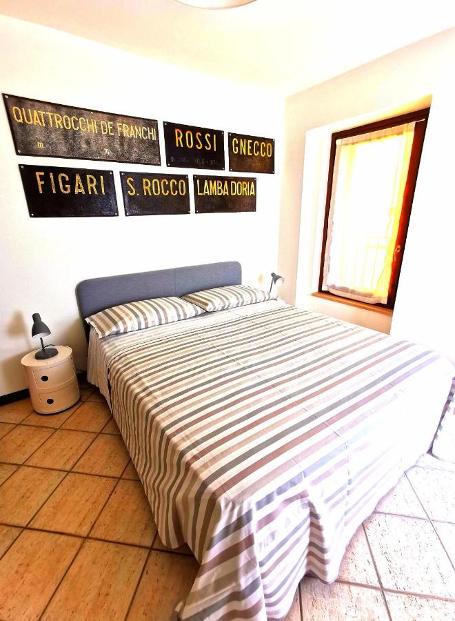 Old Town Apartment With Terrace - Live Love Lake Peschiera del Garda Exterior photo